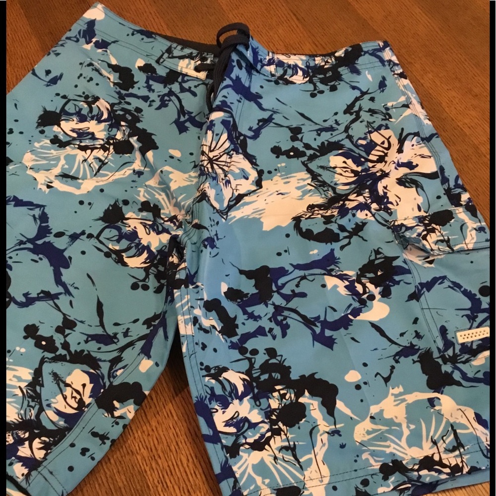 Men’s board shorts size Medium